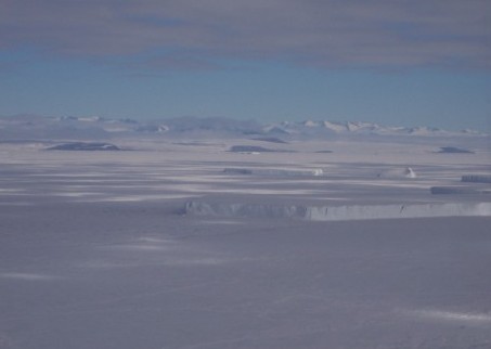 Tabular icebergs in the sea ice of Ross Sea